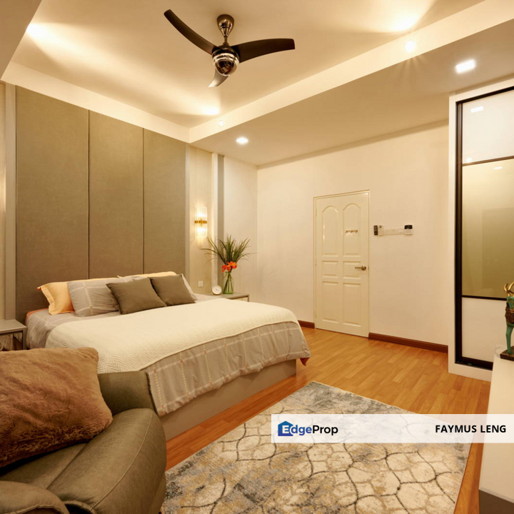 FREEHOLD CORNER CLUSTER HYBRID LANDED HOUSE HOT IN SEPANG !!!, Selangor, Sepang