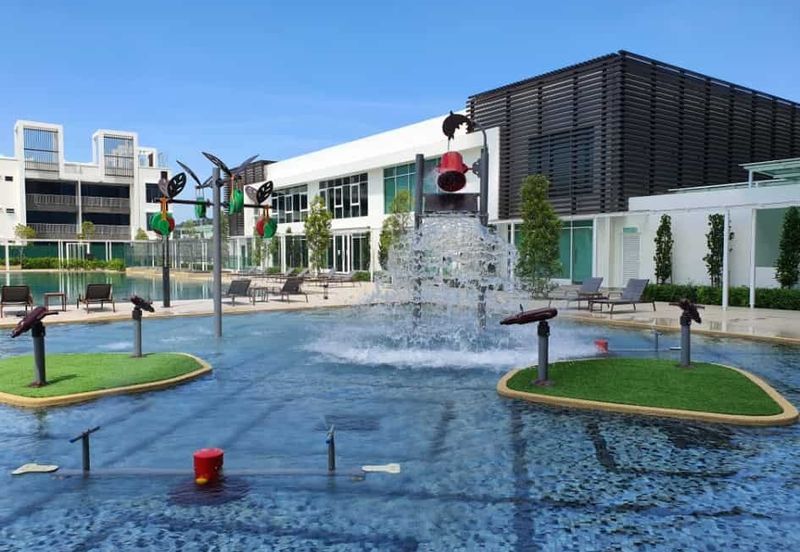 M Sinar Southville City