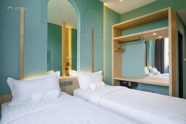 FREEHOLD / INDIVIDUAL TITLE 2 STOREY COMMERCIAL SHOPLOTS CORNER LOT 8900 SQFT HOT IN NEGERI SEMBILAN FOR SALE !!!