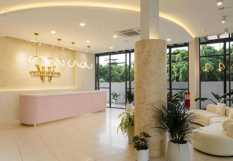 FREEHOLD / INDIVIDUAL TITLE 2 STOREY COMMERCIAL SHOPLOTS CORNER LOT 8900 SQFT HOT IN NEGERI SEMBILAN FOR SALE !!!