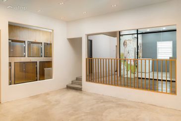 FREEHOLD / INDIVIDUAL TITLE 2 STOREY COMMERCIAL SHOPLOTS INTERMEDIATE LOT 3900 SQFT HOT IN NEGERI SEMBILAN FOR SALE !!!