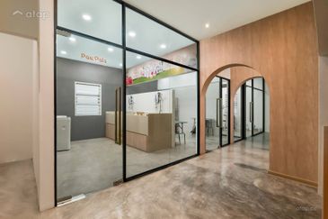 FREEHOLD / INDIVIDUAL TITLE 2 STOREY COMMERCIAL SHOPLOTS INTERMEDIATE LOT 3900 SQFT HOT IN NEGERI SEMBILAN FOR SALE !!!