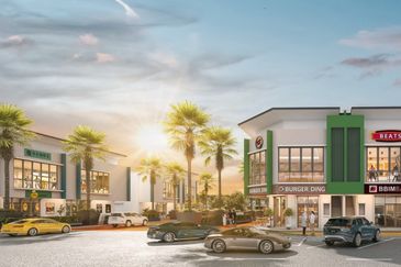 FREEHOLD / INDIVIDUAL TITLE 2 STOREY COMMERCIAL SHOPLOTS CORNER LOT 3900 SQFT HOT IN NEGERI SEMBILAN FOR SALE !!!