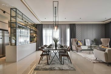 FREEHOLD / INDIVIDUAL TITLE PREMIUM 2 STOREY LANDED HOUSE HOT IN MANTIN FOR SALE !!!