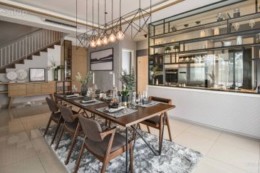 FREEHOLD / INDIVIDUAL TITLE PREMIUM 2 STOREY LANDED HOUSE HOT IN MANTIN FOR SALE !!!