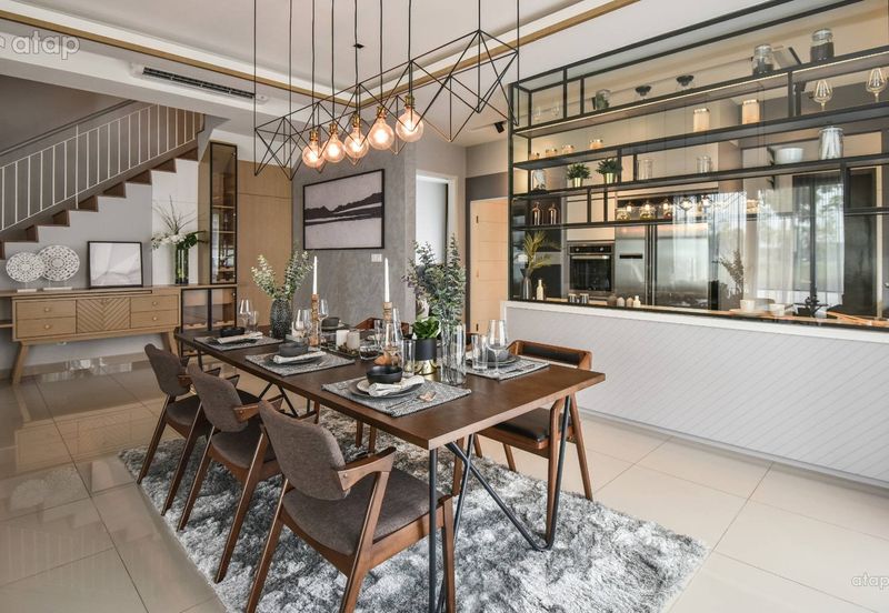 FREEHOLD / INDIVIDUAL TITLE PREMIUM 2 STOREY LANDED HOUSE HOT IN MANTIN FOR SALE !!!