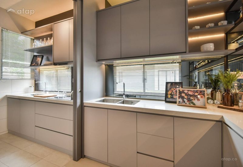 FREEHOLD / INDIVIDUAL TITLE PREMIUM 2 STOREY LANDED HOUSE HOT IN MANTIN FOR SALE !!!