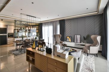 FREEHOLD / INDIVIDUAL TITLE PREMIUM 2 STOREY LANDED HOUSE HOT IN MANTIN FOR SALE !!!