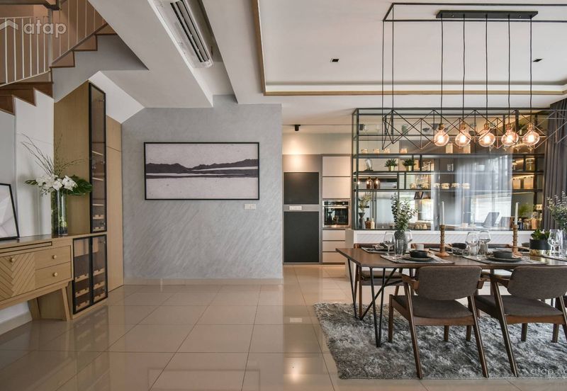 FREEHOLD / INDIVIDUAL TITLE PREMIUM 2 STOREY LANDED HOUSE HOT IN MANTIN FOR SALE !!!