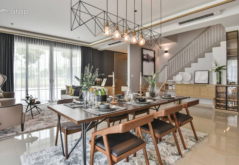 FREEHOLD / INDIVIDUAL TITLE PREMIUM 2 STOREY LANDED HOUSE HOT IN MANTIN FOR SALE !!!