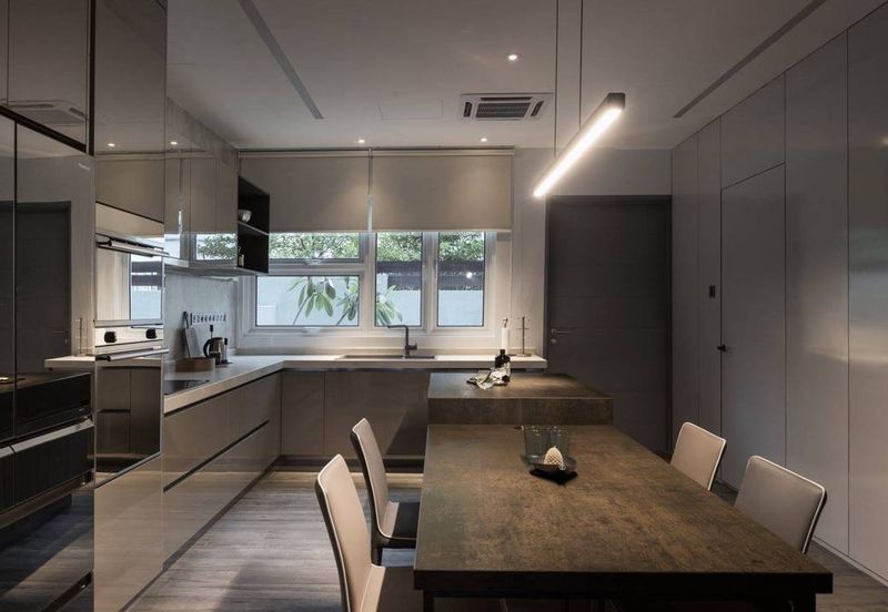 FREEHOLD / INDIVIDUAL TITLE PREMIUM 2 STOREY LANDED HOUSE HOT IN MANTIN FOR SALE !!!