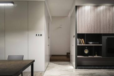 FREEHOLD / INDIVIDUAL TITLE PREMIUM 2 STOREY LANDED HOUSE HOT IN MANTIN FOR SALE !!!