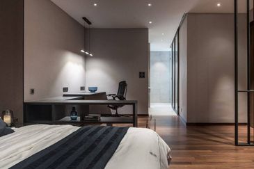 FREEHOLD / INDIVIDUAL TITLE PREMIUM 2 STOREY LANDED HOUSE HOT IN MANTIN FOR SALE !!!