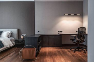 FREEHOLD / INDIVIDUAL TITLE PREMIUM 2 STOREY LANDED HOUSE HOT IN MANTIN FOR SALE !!!