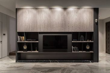 FREEHOLD / INDIVIDUAL TITLE PREMIUM 2 STOREY LANDED HOUSE HOT IN MANTIN FOR SALE !!!