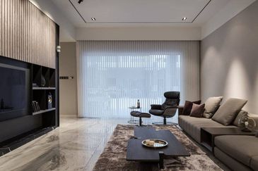 FREEHOLD / INDIVIDUAL TITLE PREMIUM 2 STOREY LANDED HOUSE HOT IN MANTIN FOR SALE !!!