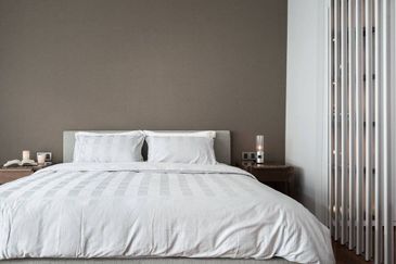 FREEHOLD / INDIVIDUAL TITLE PREMIUM 2 STOREY LANDED HOUSE HOT IN MANTIN FOR SALE !!!