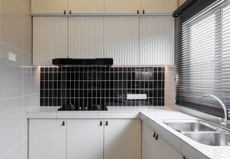 FREEHOLD / INDIVIDUAL TITLE PREMIUM 2 STOREY LANDED HOUSE HOT IN MANTIN FOR SALE !!!