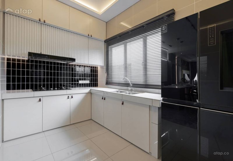 FREEHOLD / INDIVIDUAL TITLE PREMIUM 2 STOREY LANDED HOUSE HOT IN MANTIN FOR SALE !!!