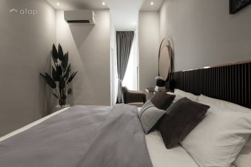 FREEHOLD / INDIVIDUAL TITLE PREMIUM 2 STOREY LANDED HOUSE HOT IN MANTIN FOR SALE !!!