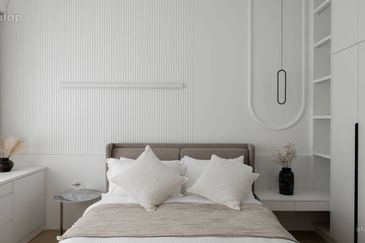 FREEHOLD FULLY FURNISHED CONDOMINIUM HOT IN SUNGAI LONG FOR SALE !!!