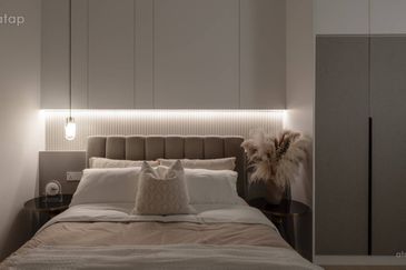 FREEHOLD FULLY FURNISHED CONDOMINIUM HOT IN SUNGAI LONG FOR SALE !!!