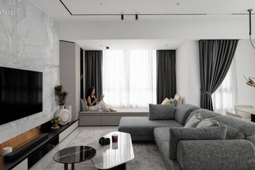 FREEHOLD FULLY FURNISHED CONDOMINIUM HOT IN SUNGAI LONG FOR SALE !!!