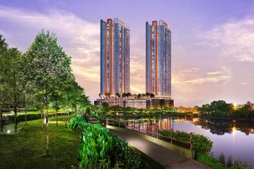 FREEHOLD FULLY FURNISHED CONDOMINIUM HOT IN SUNGAI LONG FOR SALE !!!