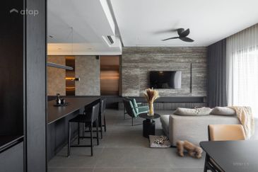 FREEHOLD FULLY FURNISHED CONDOMINIUM HOT IN SUNGAI LONG FOR SALE !!!