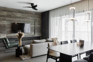 FREEHOLD FULLY FURNISHED CONDOMINIUM HOT IN SUNGAI LONG FOR SALE !!!