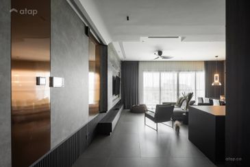 FREEHOLD FULLY FURNISHED CONDOMINIUM HOT IN SUNGAI LONG FOR SALE !!!