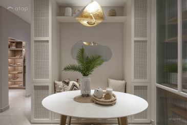 FREEHOLD FULLY FURNISHED CONDOMINIUM HOT IN SUNGAI LONG FOR SALE !!!