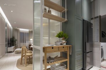 FREEHOLD FULLY FURNISHED CONDOMINIUM HOT IN SUNGAI LONG FOR SALE !!!