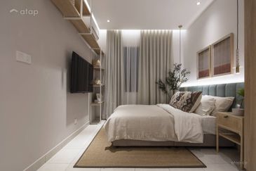 FREEHOLD FULLY FURNISHED CONDOMINIUM HOT IN SUNGAI LONG FOR SALE !!!