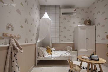 FREEHOLD FULLY FURNISHED CONDOMINIUM HOT IN SUNGAI LONG FOR SALE !!!