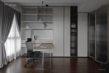 FREEHOLD FULLY FURNISHED CONDOMINIUM HOT IN SUNGAI LONG FOR SALE !!!