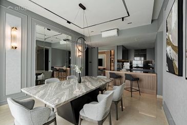 FREEHOLD FULLY FURNISHED CONDOMINIUM HOT IN SUNGAI LONG FOR SALE !!!