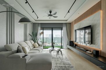 FREEHOLD FULLY FURNISHED CONDOMINIUM HOT IN SUNGAI LONG FOR SALE !!!