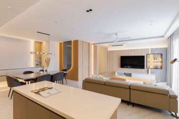 FREEHOLD FULLY FURNISHED CONDOMINIUM HOT IN SUNGAI LONG FOR SALE !!!