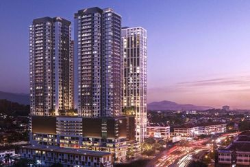 FREEHOLD FULLY FURNISHED CONDOMINIUM HOT IN SUNGAI LONG FOR SALE !!!