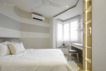 FREEHOLD FULLY FURNISHED CONDOMINIUM HOT IN SUNGAI LONG FOR SALE !!!