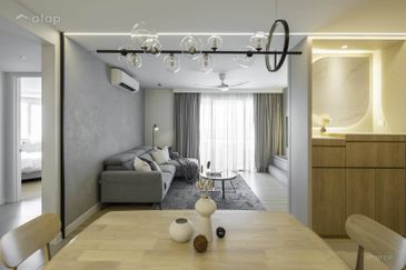 FREEHOLD FULLY FURNISHED CONDOMINIUM HOT IN SUNGAI LONG FOR SALE !!!