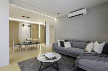 FREEHOLD FULLY FURNISHED CONDOMINIUM HOT IN SUNGAI LONG FOR SALE !!!