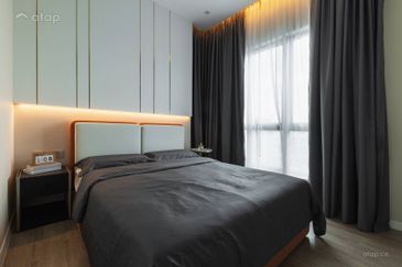 FREEHOLD FULLY FURNISHED CONDOMINIUM HOT IN SUNGAI LONG FOR SALE !!!