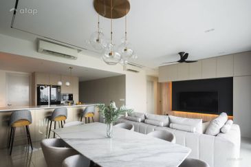 FREEHOLD FULLY FURNISHED CONDOMINIUM HOT IN SUNGAI LONG FOR SALE !!!