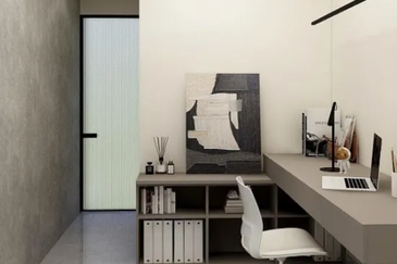 INDIVIDUAL TITLE / AFFORDABLE 1 STOREY LANDED HOUSE 4 ROOMS 2 BATHS HOT IN MANTIN FOR SALE !!!