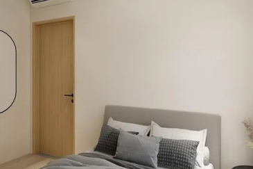 INDIVIDUAL TITLE / AFFORDABLE 1 STOREY LANDED HOUSE 4 ROOMS 2 BATHS HOT IN MANTIN FOR SALE !!!