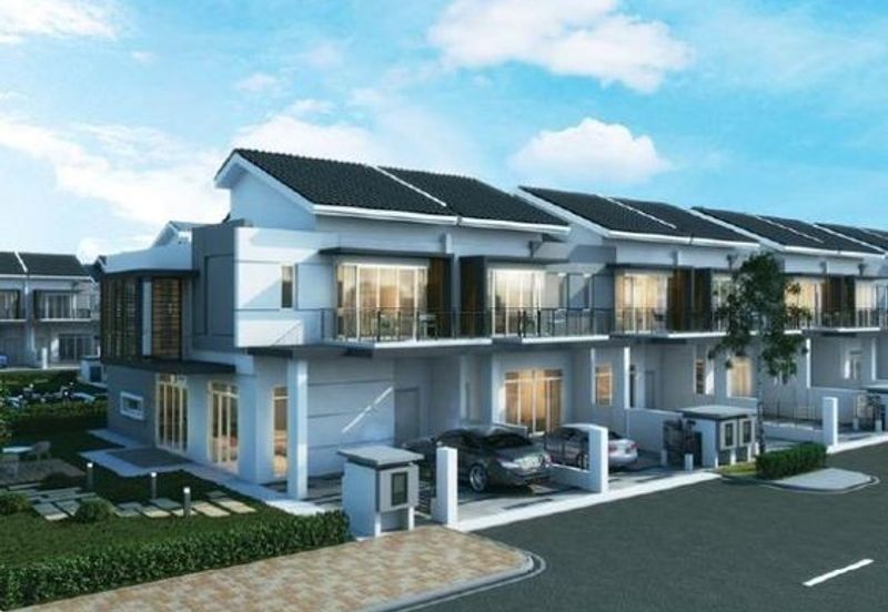 FREEHOLD & CHEAPEST  TOWNHOUSE HOT IN MANTIN FOR SALE !!!