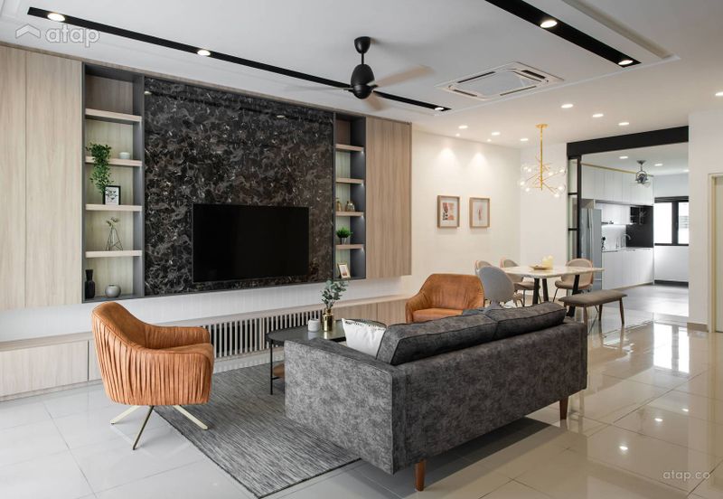 FREEHOLD & CHEAPEST  TOWNHOUSE HOT IN MANTIN FOR SALE !!!