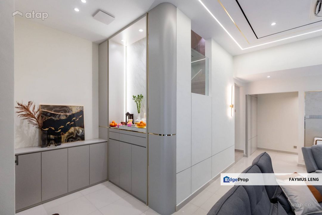 FREEHOLD / INDIVIDUAL TITLE SUPERLINK 2 STOREY LANDED HOUSE 2400 SQFT HOT IN NILAI FOR SALE !!!, Negeri Sembilan, Nilai